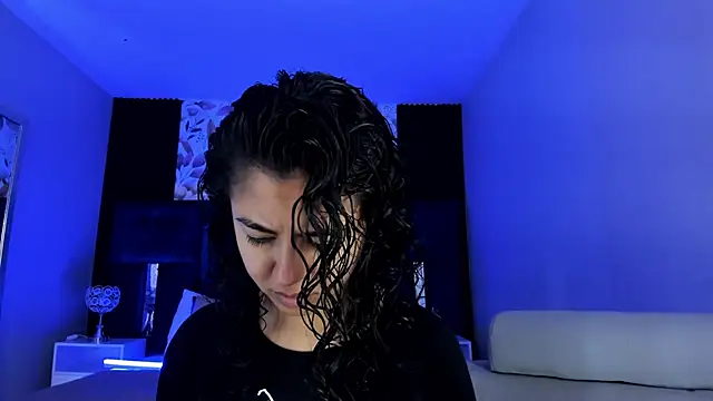 Snapshot of Amareto_ chatting on 04/20/26, 09:23 Amareto online show from 04/20/26, 09:23