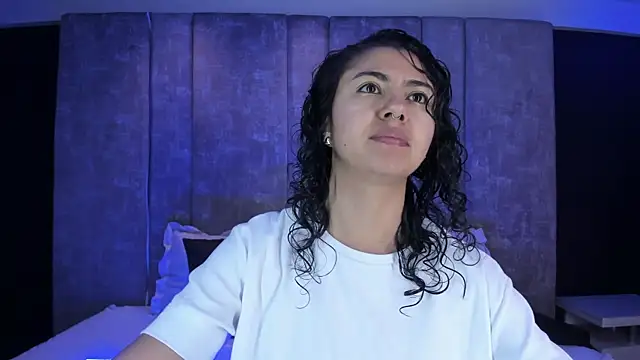 Snapshot of Amareto_ chatting on 05/12/26, 12:22 Amareto online show from 05/12/26, 12:22