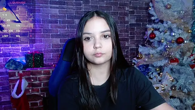 Snapshot of Lorena_warren chatting on 12/18/25, 05:12 Lorena warren online show from 12/18/25, 05:12