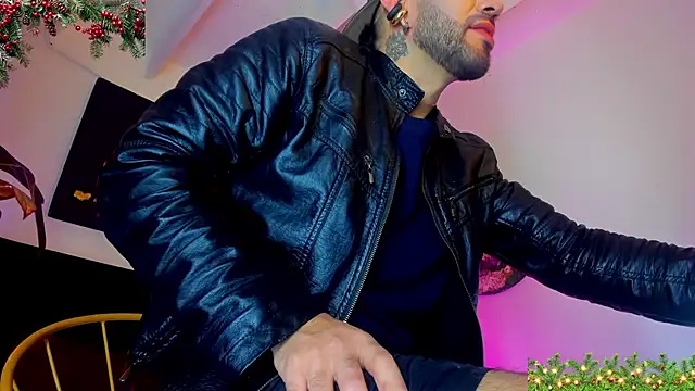 LatinMilk  online show from 12/05/25, 01:05