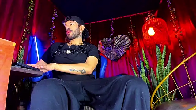 LatinMilk  online show from 01/16/26, 02:48