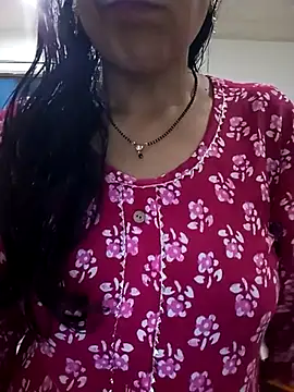 Snapshot of Hot-Shivani chatting on 02/28/25, 09:01 Hot-Shivani online show from 02/28/25, 09:01