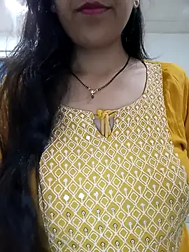 Snapshot of Hot-Shivani chatting on 02/04/25, 04:37 Hot-Shivani online show from 02/04/25, 04:37