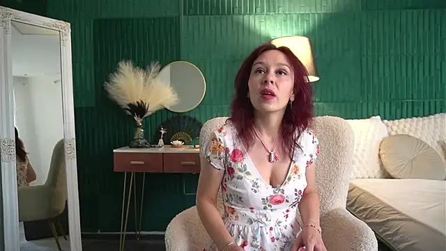 Snapshot of HaileyMoonn chatting on 06/28/26, 03:02 HaileyMoonn online show from 06/28/26, 03:02