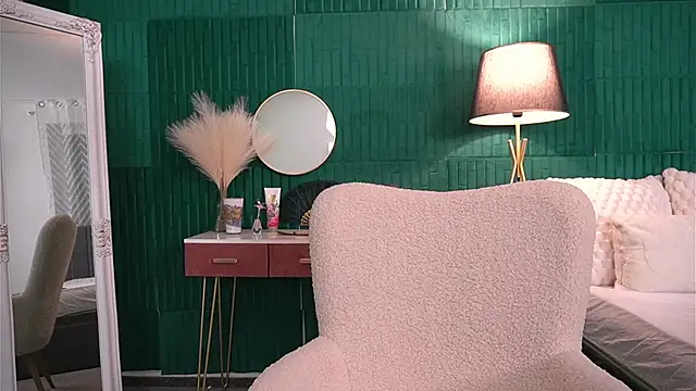 HaileyMoonn online show from 11/28/25, 04:23