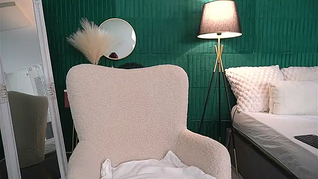 HaileyMoonn online show from 11/13/25, 04:16