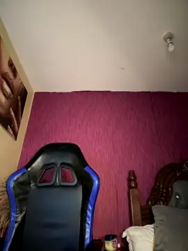 Snapshot of SSEXYBUBBLEBUTT101 chatting on 11/30/25, 02:18 SSEXYBUBBLEBUTT101 online show from 11/30/25, 02:18