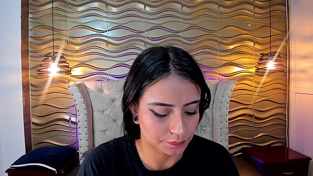 Andreita Jones online show from 10/18/25, 01:02