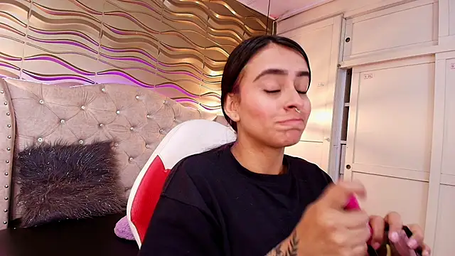 Andreita Jones online show from 12/05/25, 12:04