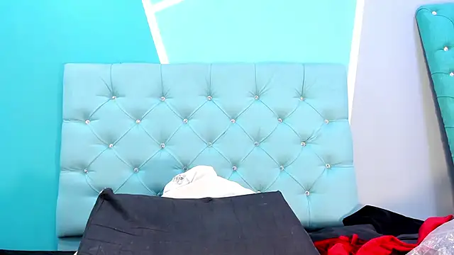 Snapshot of AlondraFerri1 chatting on 01/28/25, 09:41 AlondraFerri1 online show from 01/28/25, 09:41