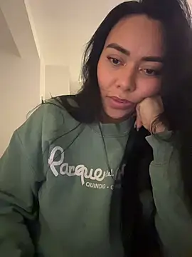 PetitLumiere online show from 11/15/25, 06:06