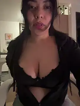 PetitLumiere online show from 12/28/24, 02:11