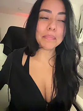 PetitLumiere online show from 04/06/26, 04:19