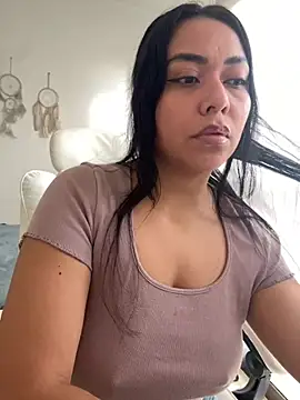 PetitLumiere online show from 02/05/25, 12:49