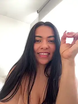 PetitLumiere online show from 02/13/25, 06:48