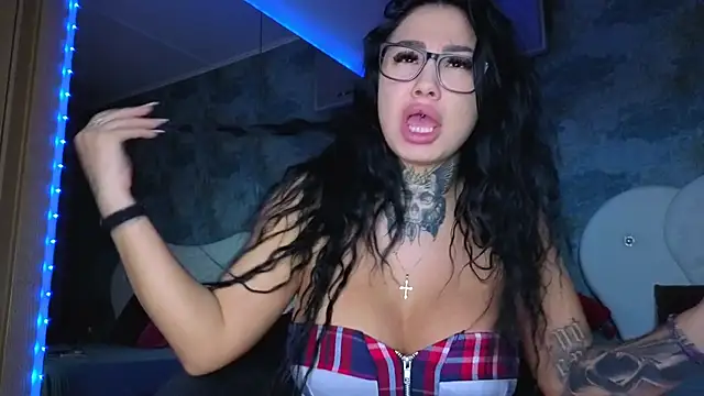 Snapshot of AngellBlackX chatting on 10/28/25, 09:30 AngellBlackX online show from 10/28/25, 09:30