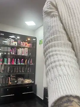 Juliana Saenzz online show from 03/22/25, 03:42