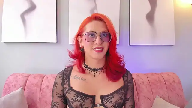 Juliana Saenzz online show from 10/01/25, 01:37