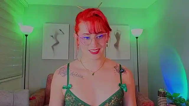 Juliana Saenzz online show from 03/17/26, 10:35
