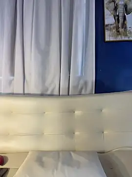 AleezaFrench online show from 04/03/26, 02:12