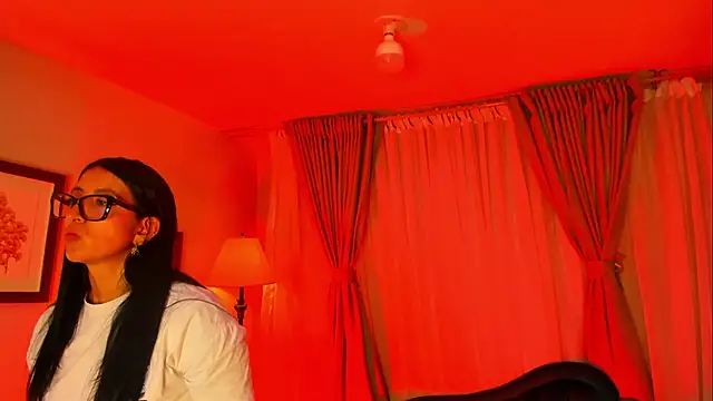 kira moon   online show from 09/26/25, 09:10