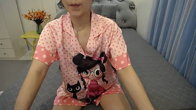 Snapshot of Lavender_Sweet chatting on 09/10/25, 05:01 Lavender Sweet online show from 09/10/25, 05:01
