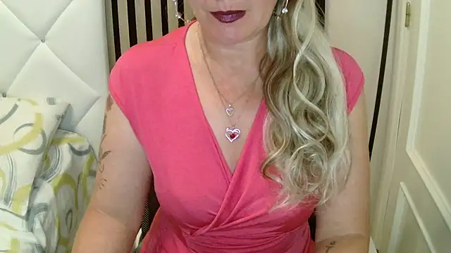 xxNoeliaxx online show from 03/05/26, 08:00