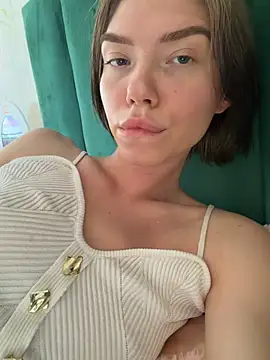 Snapshot of Lisaaa_Alisa chatting on 06/30/26, 10:48 Lisaaa Alisa online show from 06/30/26, 10:48
