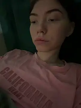 Lisaaa Alisa online show from 02/26/26, 07:25