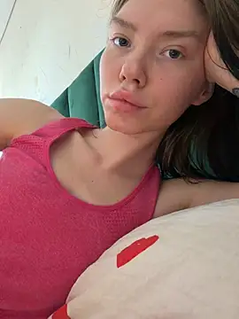 Snapshot of Lisaaa_Alisa chatting on 06/15/26, 08:25 Lisaaa Alisa online show from 06/15/26, 08:25