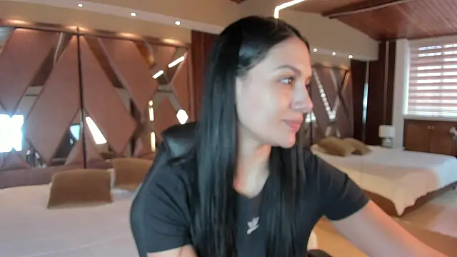 carina rossi online show from 09/25/25, 12:44