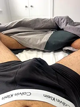 h0rnyguy001 online show from 09/17/25, 08:16