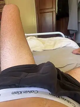 h0rnyguy001 online show from 04/14/26, 12:48