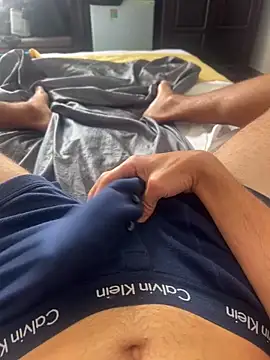 h0rnyguy001 online show from 02/11/26, 03:06