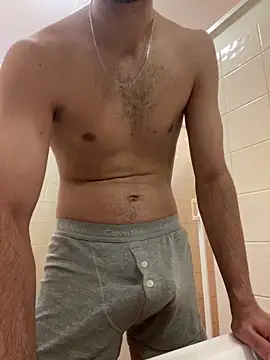 h0rnyguy001 online show from 05/24/26, 02:33