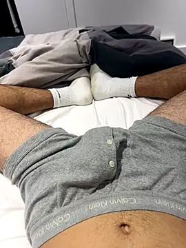 h0rnyguy001 online show from 10/23/25, 06:45