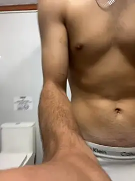 h0rnyguy001 online show from 02/20/26, 11:01