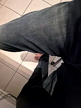 Snapshot of Lorent6969 chatting on 11/17/25, 05:00 Lorent6969 online show from 11/17/25, 05:00