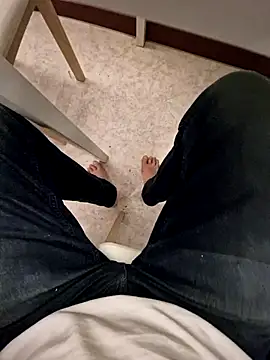 Snapshot of Lorent6969 chatting on 10/26/25, 08:31 Lorent6969 online show from 10/26/25, 08:31