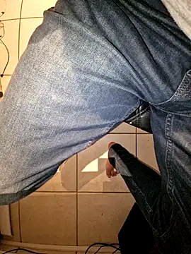 Snapshot of Lorent6969 chatting on 11/02/25, 06:29 Lorent6969 online show from 11/02/25, 06:29