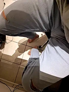 Snapshot of Lorent6969 chatting on 09/28/25, 03:24 Lorent6969 online show from 09/28/25, 03:24