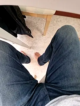 Snapshot of Lorent6969 chatting on 10/29/25, 06:45 Lorent6969 online show from 10/29/25, 06:45