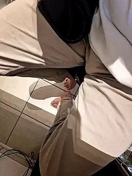 Snapshot of Lorent6969 chatting on 10/08/25, 03:52 Lorent6969 online show from 10/08/25, 03:52