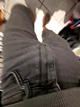 Snapshot of Lorent6969 chatting on 09/14/25, 07:42 Lorent6969 online show from 09/14/25, 07:42