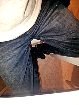 Snapshot of Lorent6969 chatting on 10/20/25, 06:30 Lorent6969 online show from 10/20/25, 06:30