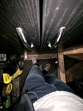 Snapshot of Lorent6969 chatting on 10/21/25, 05:23 Lorent6969 online show from 10/21/25, 05:23