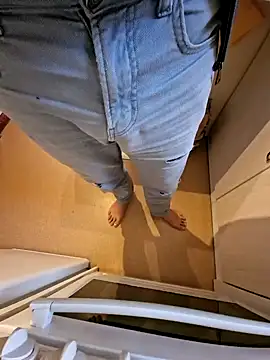 Snapshot of Lorent6969 chatting on 10/05/25, 06:26 Lorent6969 online show from 10/05/25, 06:26