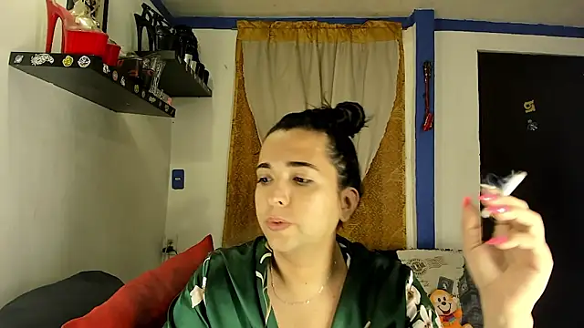 Snapshot of SARAMISHA chatting on 03/21/26, 04:44 SARAMISHA online show from 03/21/26, 04:44