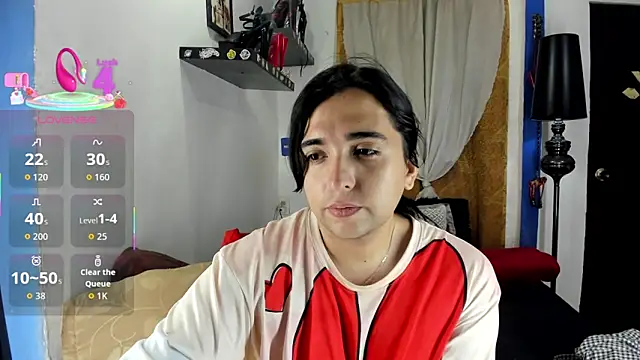 Snapshot of SARAMISHA chatting on 10/15/25, 06:05 SARAMISHA online show from 10/15/25, 06:05
