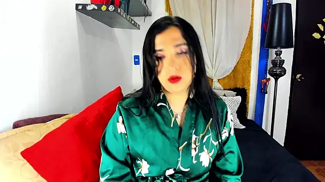 Snapshot of SARAMISHA chatting on 10/10/25, 06:03 SARAMISHA online show from 10/10/25, 06:03